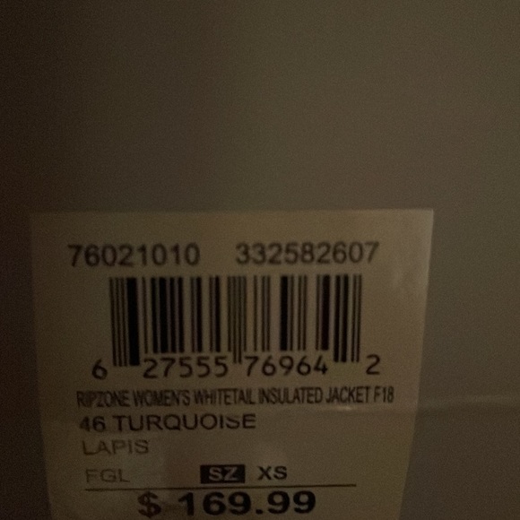 Ski and snowboard jacket - Picture 6 of 7